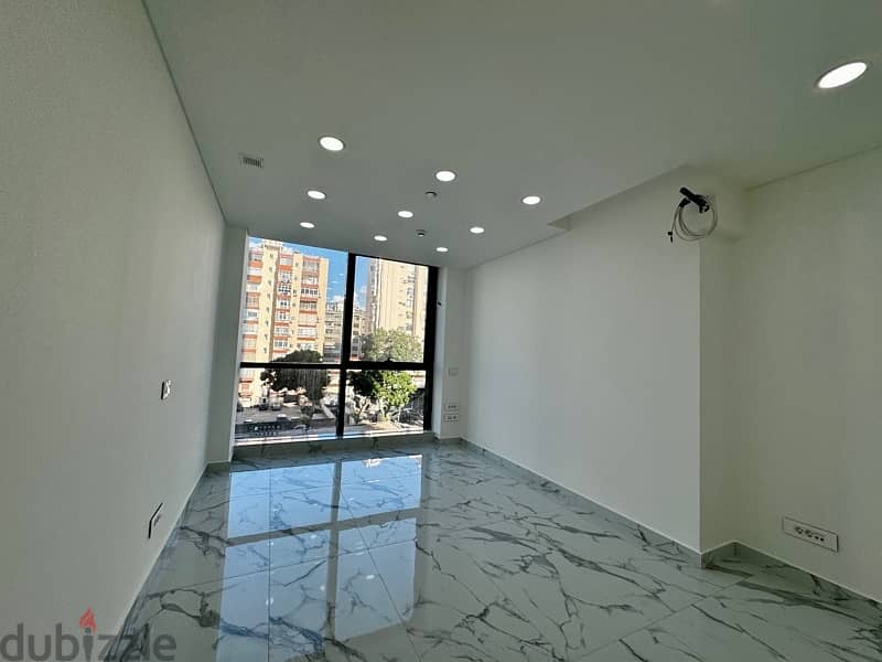 Modern Office For Rent in Tower fourty four Dekwaneh 5