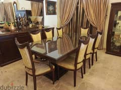 dining table with 8 chairs + dresser with mirror
