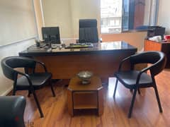 office desk + boss chair