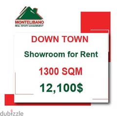 12,100$!!! Showroom for rent located in Down towm