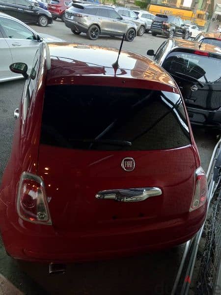Fiat 500 2015, Red color 4