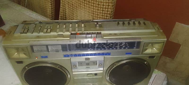 Vintage "JVC" boombox very rare (needs maintenance), with free tapes. 1