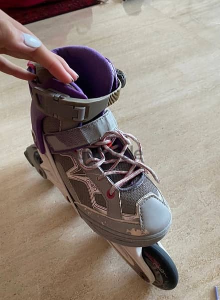 Roller skates with protection for legs and arms , and its bag 3