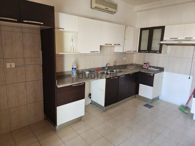 apartment for rent in Sioufi شقة للايجار في سيوفي 11