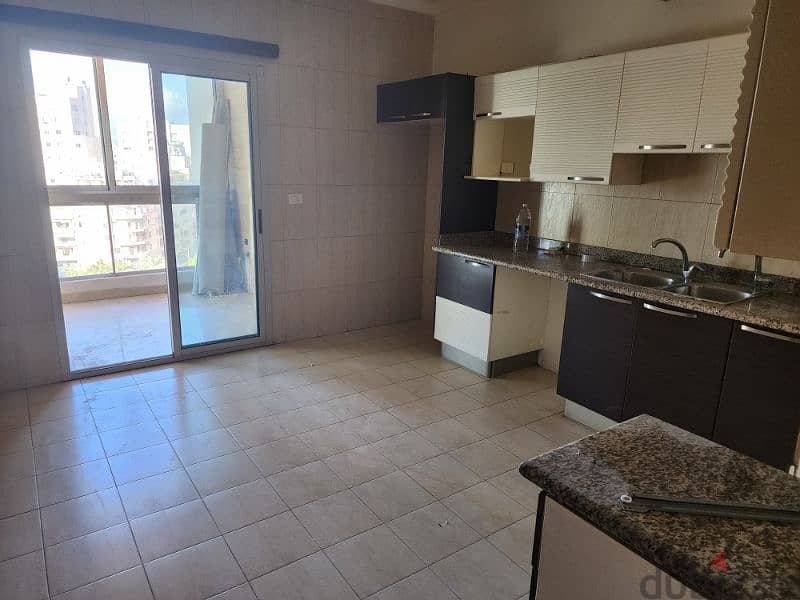 apartment for rent in Sioufi شقة للايجار في سيوفي 12