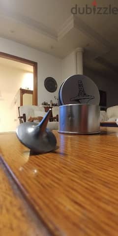 Toupie. spinning top inception replica 0
