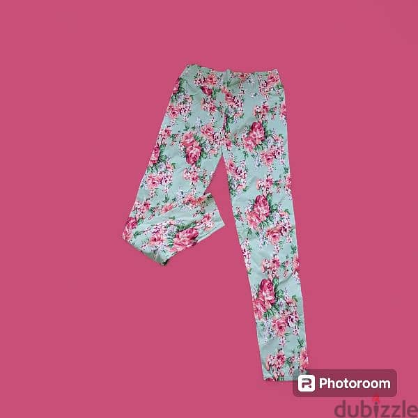 Used Top 5$ /New Floral pant 7$ 2