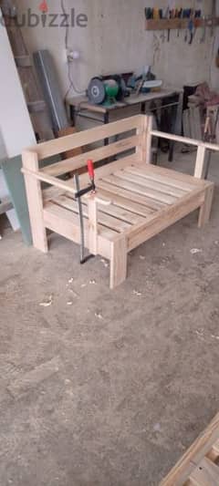 مقاعد خشب + طاولات