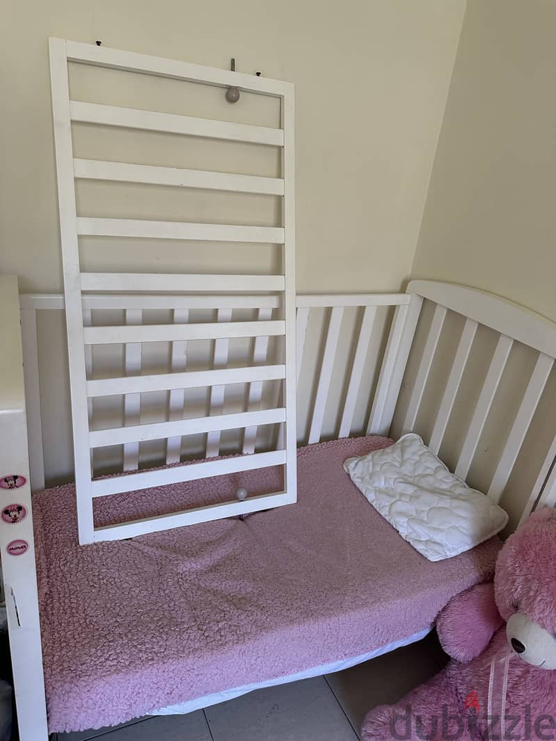 60$ Crib with mattress 2