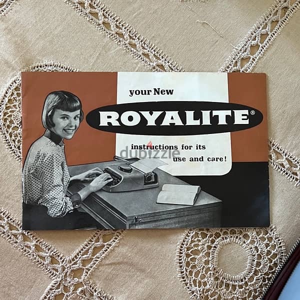 Typewriter Dactylo Portable Royal 3