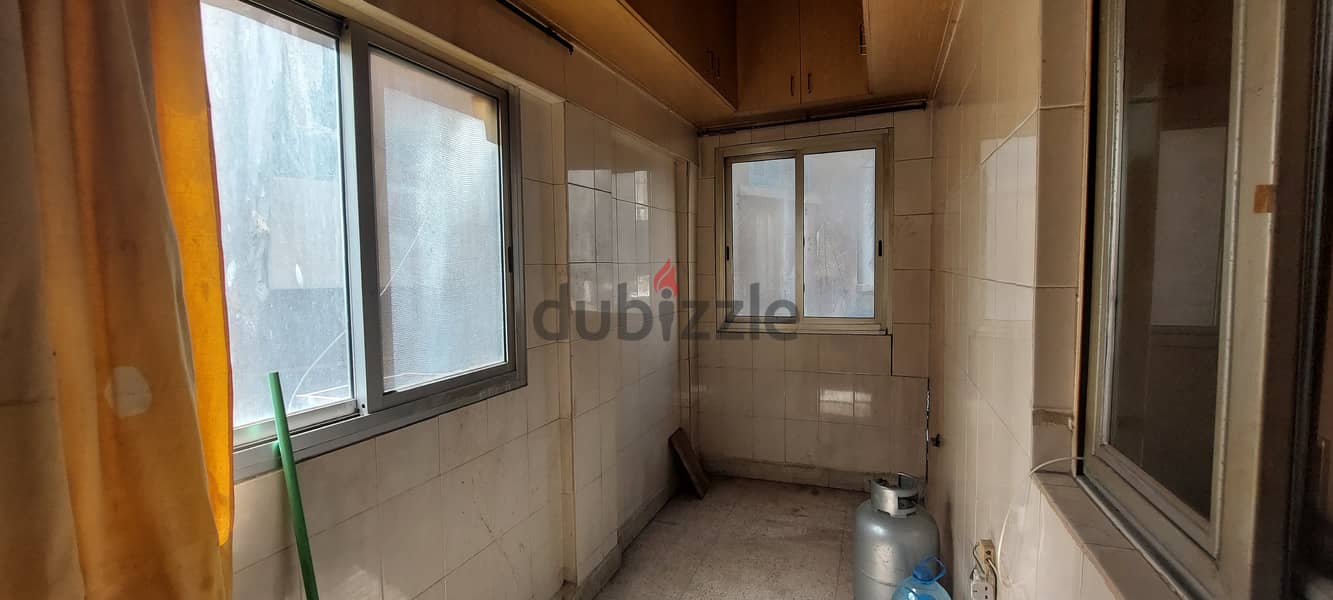 Apartment for sale in Ain El Remmaneh شقة للبيع بعين الرمانة 4