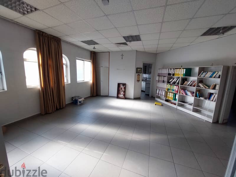 320 SQM Office in Bauchrieh, Metn 0