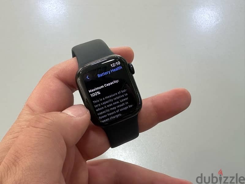 Apple Watch Series 8 40Mm clean scratches on screen 2