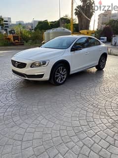Volvo S60 Cross Country 2017 AWD, one owner company source 0