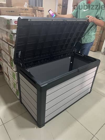 new storage box 380l