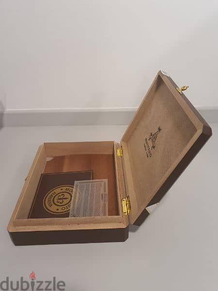 Cigar box 4