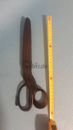 Old trailor scissors