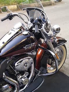 Harley-Davidson . Roadking 1700cc (103 ci)