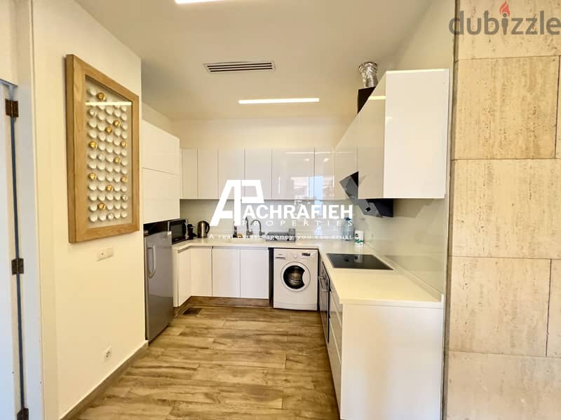 Apartment For Rent In Achrafieh - شقة للأجار في الأشرفية 3