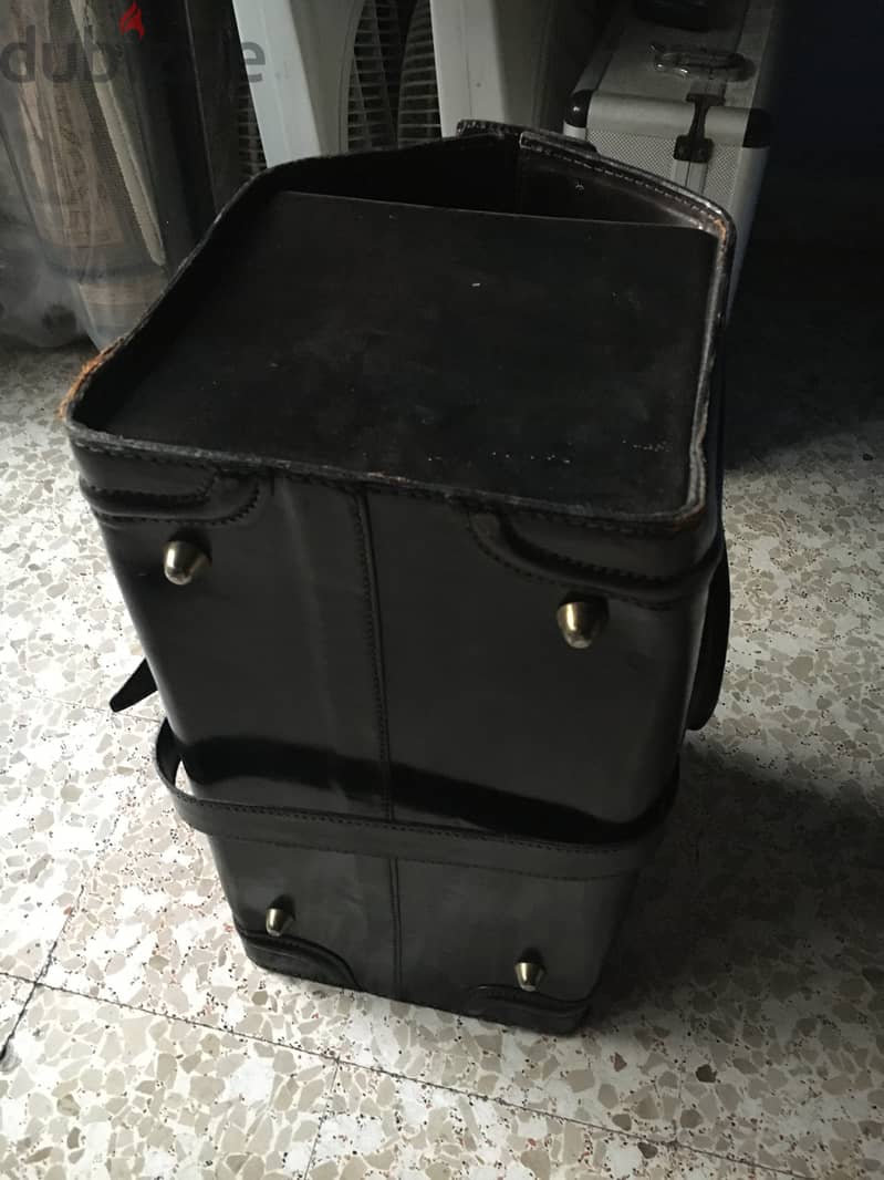 Vintage carry case 1