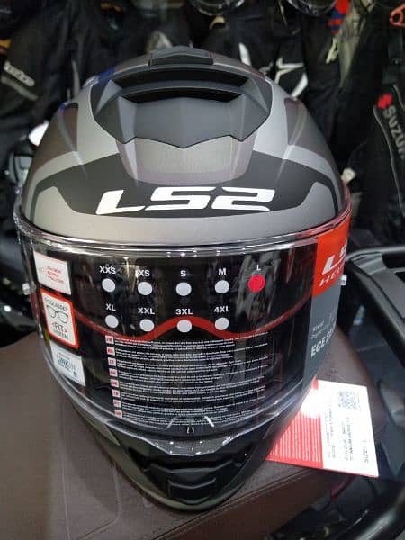 Helmet Ls2 storm II duel visor weight 1500 sizes xxxL,xL,L 2