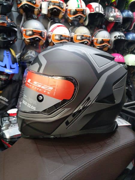 Helmet Ls2 storm II duel visor weight 1500 sizes xxxL,xL,L 4