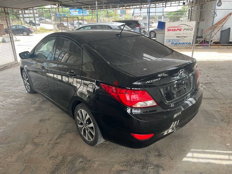 Hyundai Accent 2017 3