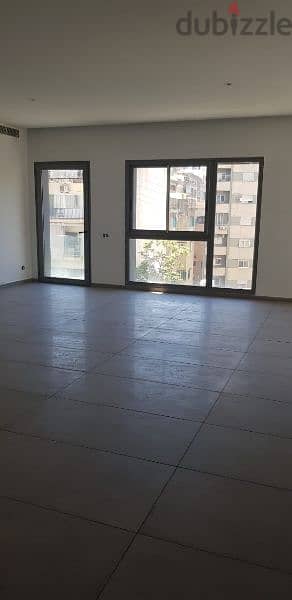 apartment For sale in achrafieh 520k. شقة للبيع في الأشرفية ٥٢٠،٠٠٠$ 4