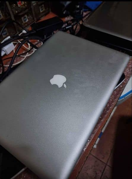 Laptop MacBook pro i5  Ram 16 3
