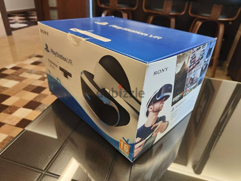 VR PS4+PS5 with move sticks & accessories. 10