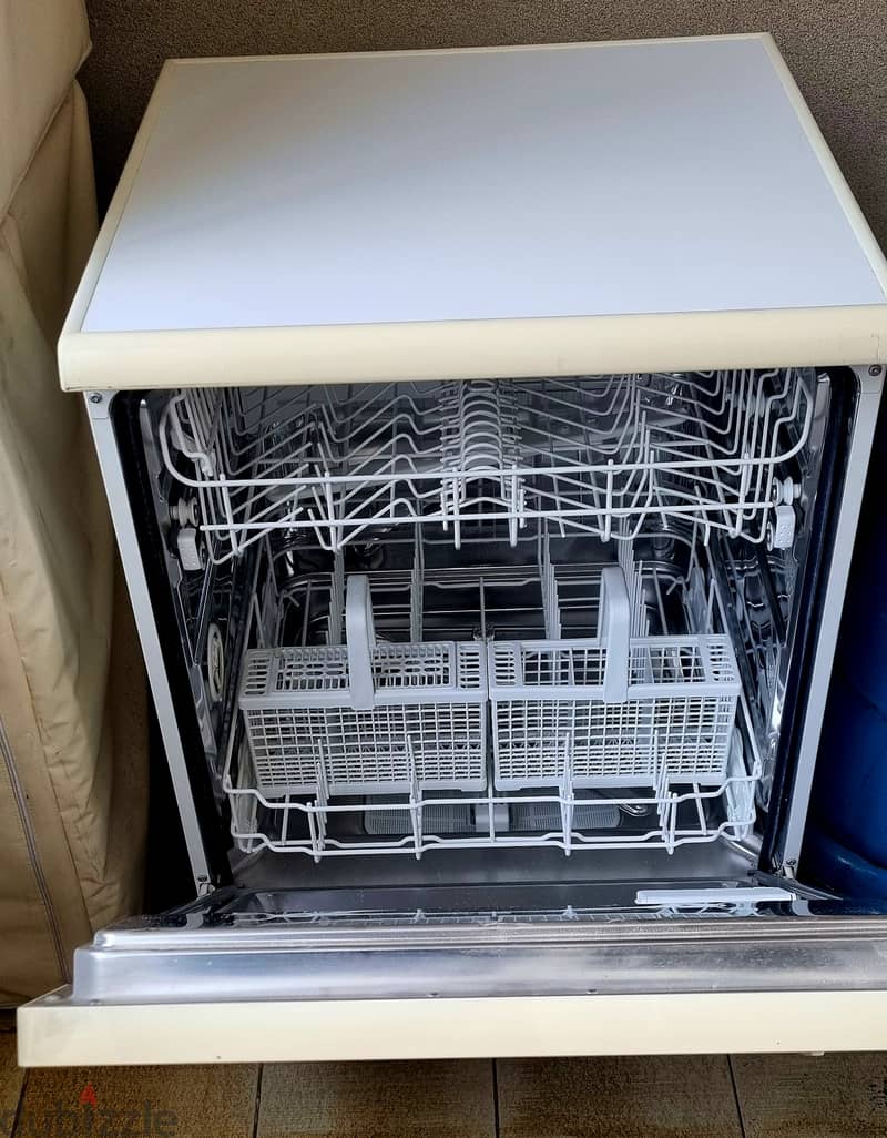 Dishwasher  ( blomberg ) 70/053703 1