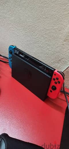 Nintendo Switch + 2 games
