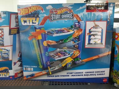 Hotwheels Stunt Garage set