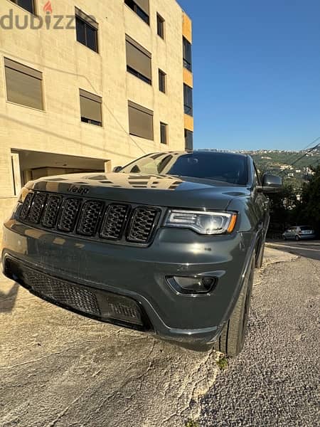Jeep Grand Cherokee 2017 Gray 1