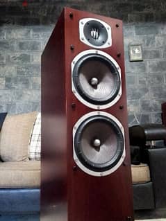 Made in canada / Two Large speakers 225 Watt / 23000 Hz / سبيكرات