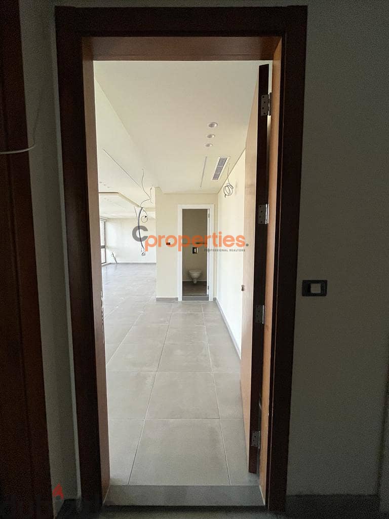 Office for rent in Dbayeh مكتب للإيجار في ضبية CPFS599 4