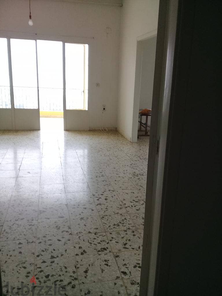 Apartment for Rent in Cornet Chehwan/400$ -- شقة للإيجار في قرنة شهوان 1