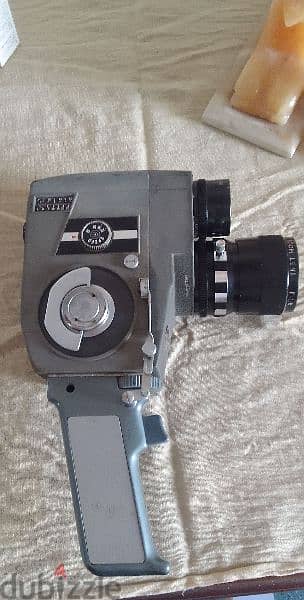 Vintage Crown EZS 8 mm Movie Film Camera . 1