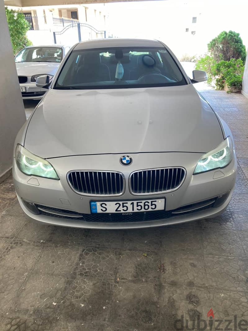 BMW F10 2011 523 0