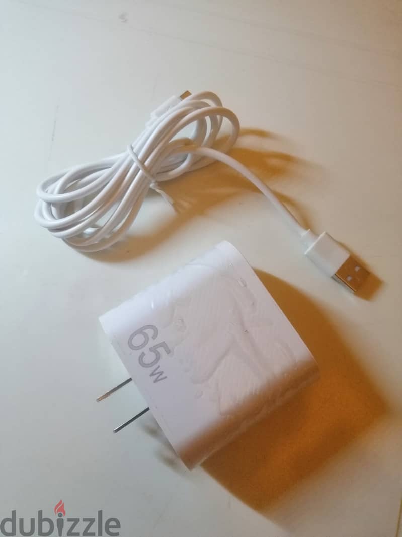 Mobile phone Charger plus USB Cable شاحن موبايل مع سلك 3