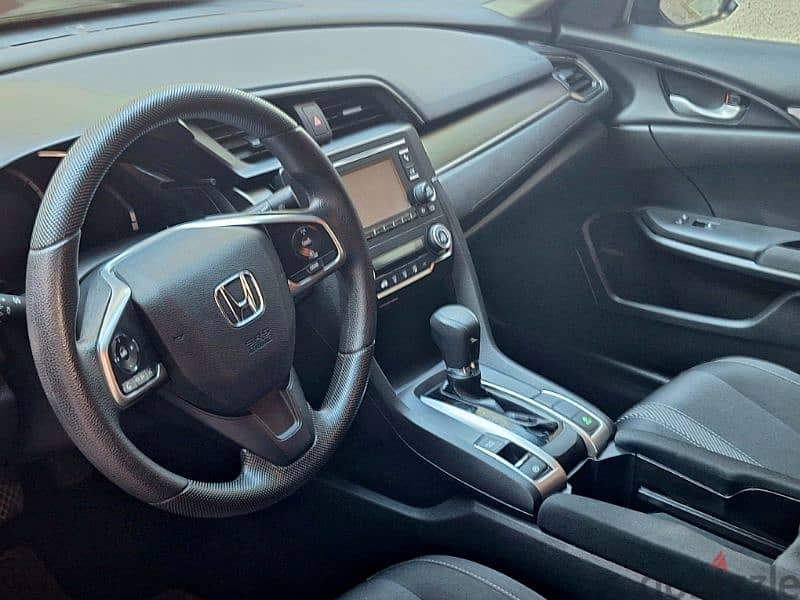 Honda Civic 2018 سعر مغري 8
