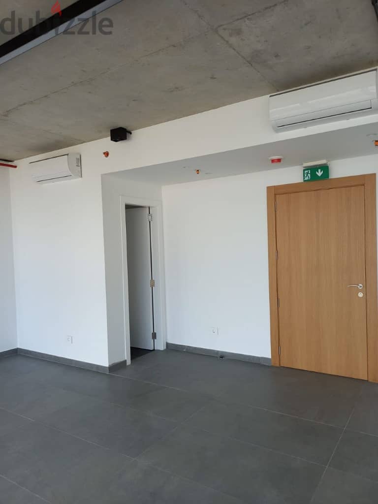 77 Sqm | Open Space Office For Rent in Horch Tabet 2
