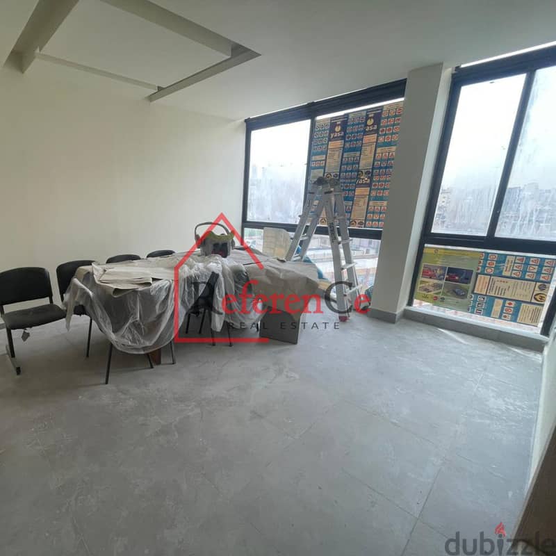 Offce for rent in Baouchriye مكتب للإيجار في البوشرية 2