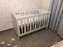 baby crib with mattress