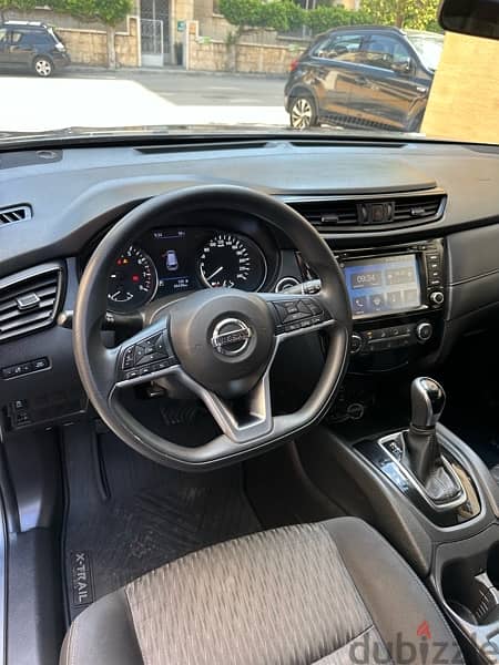 Nissan X-trail AWD 2019 gray on black (company source) 9