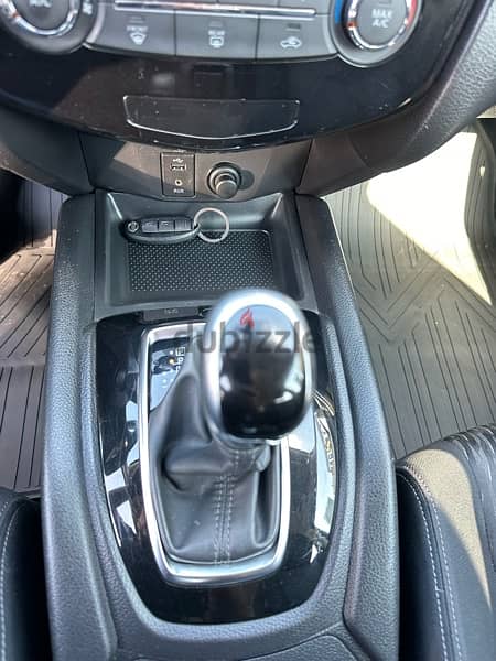 Nissan X-trail AWD 2019 gray on black (company source) 16
