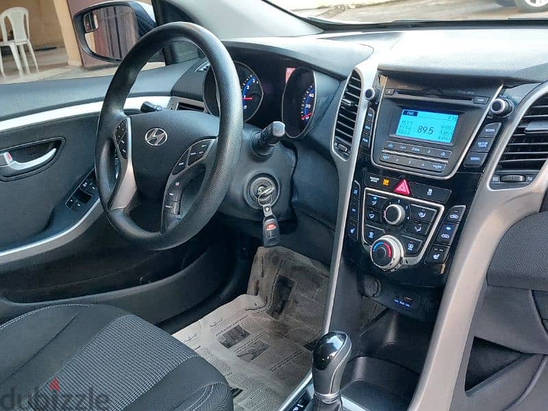 Hyundai GT elantra 2016 clean carfax ajnabye 8
