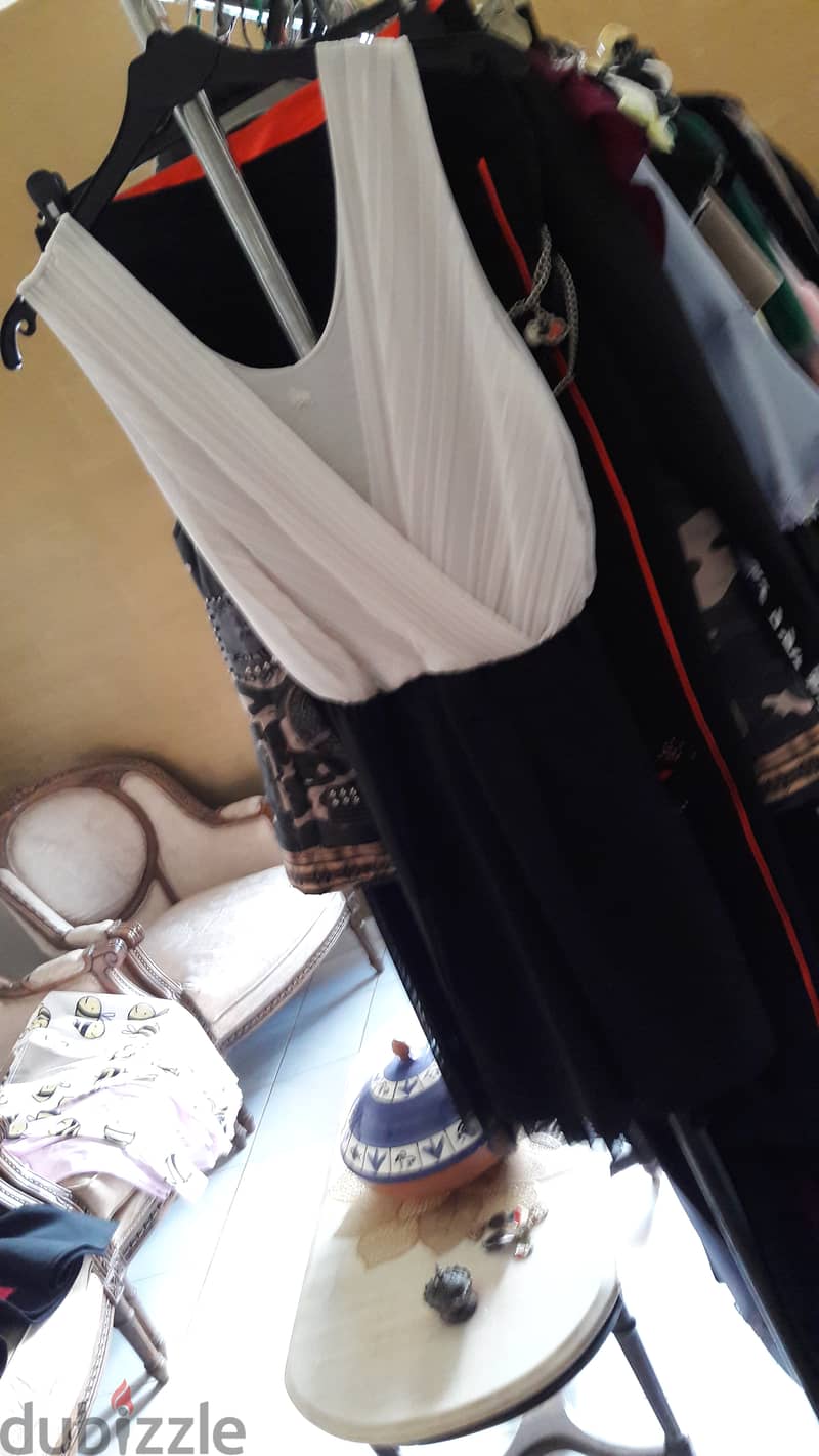 Dresses size  m L 9