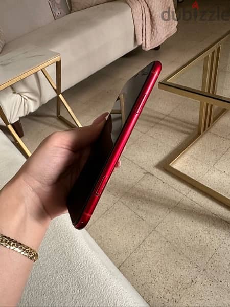 iPhone XR RED Product 64 Gb 86% Battery health 7