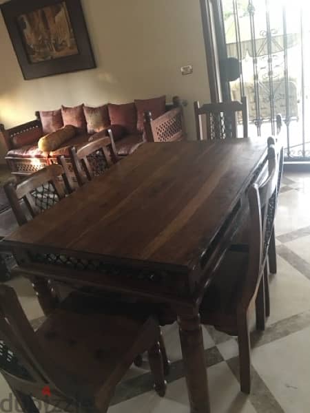 Dining table with six chairs painted new in عنقون 1
